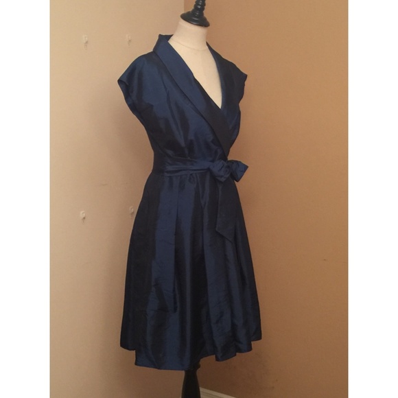 Jones Studio Belted Dress - Picture 3 of 5